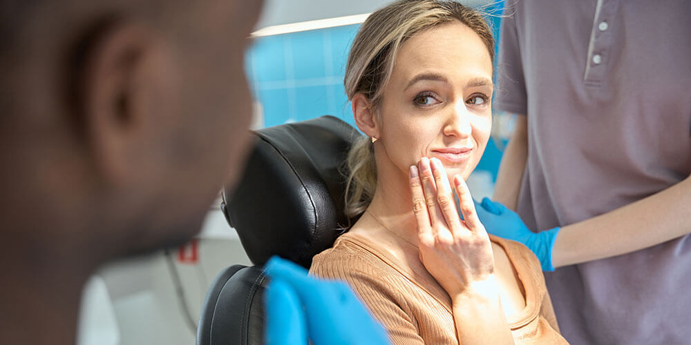 How long should sockets bleed after wisdom tooth remove?