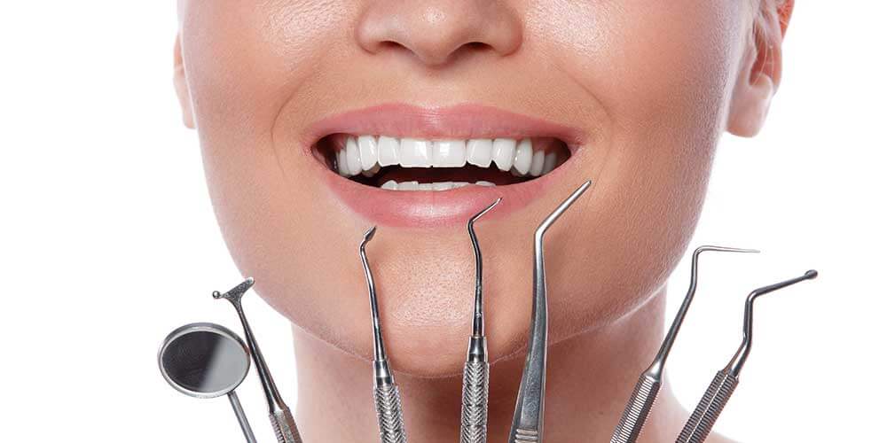 What are the goals of smile design