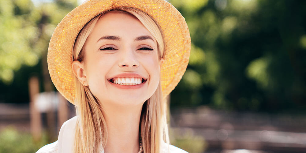 What is home teeth whitening kit